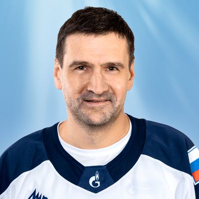 Антон Максимов