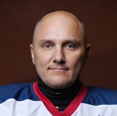 Артем Семиколенов