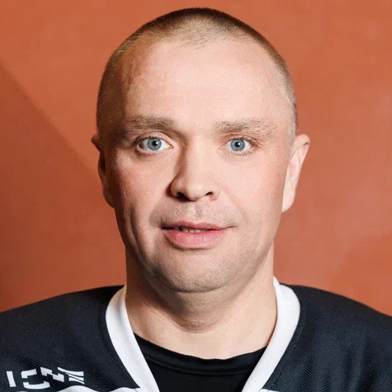 Роман Сафонов